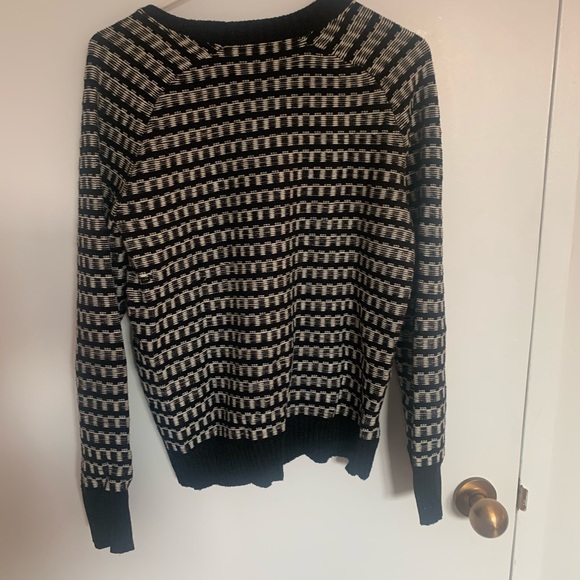 Warm and stylish BCBGeneration Sweater - Picture 3 of 4